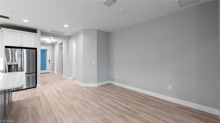 4640  Sky Sail  DR, Naples, FL 34120