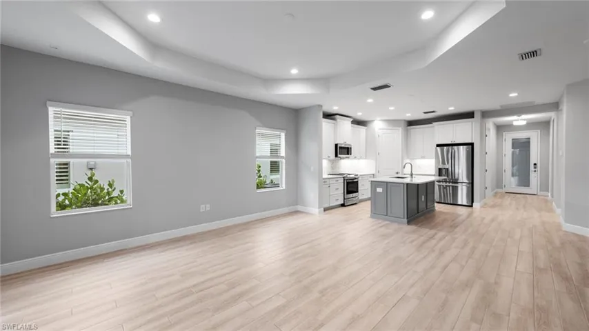 4640  Sky Sail  DR, Naples, FL 34120