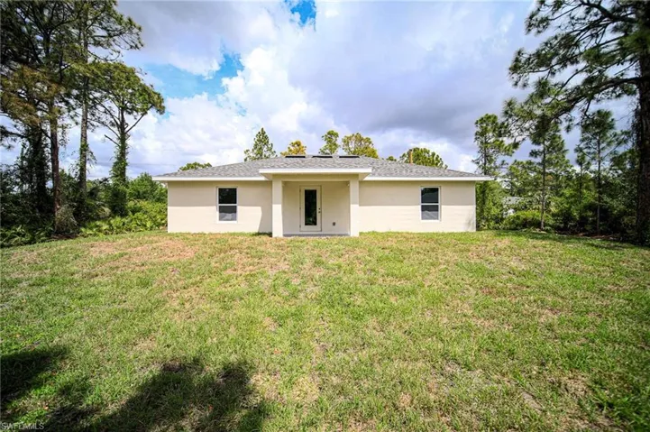 Large Back Yard Great For Pets And Children!