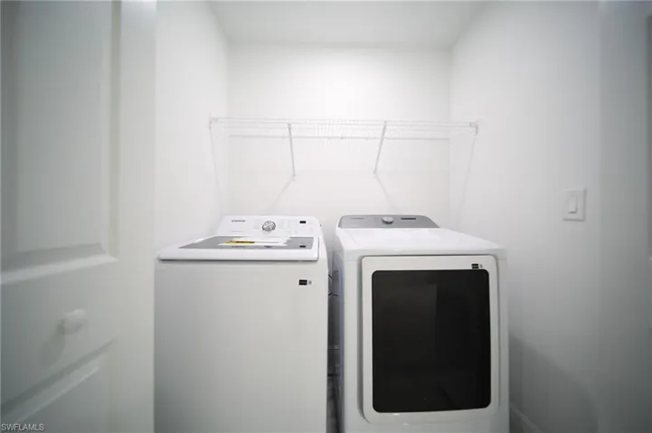 Brand New Washer & Dryer In The Laundry Room!