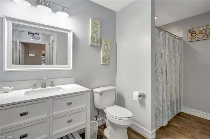 2700  Cypress Trace  CIR, Naples, FL 34119