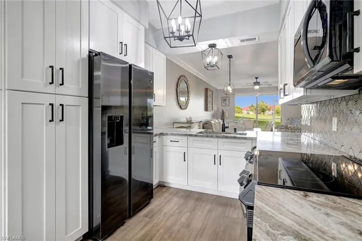 2700  Cypress Trace  CIR, Naples, FL 34119