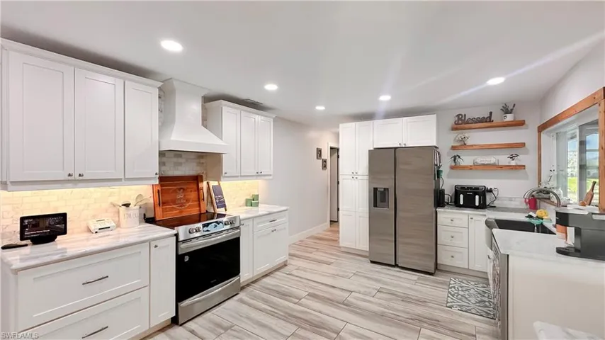 17494  Meadow Lake  CIR, Fort Myers, FL 33967