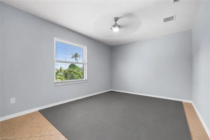 Guest Bedroom - Upper Level