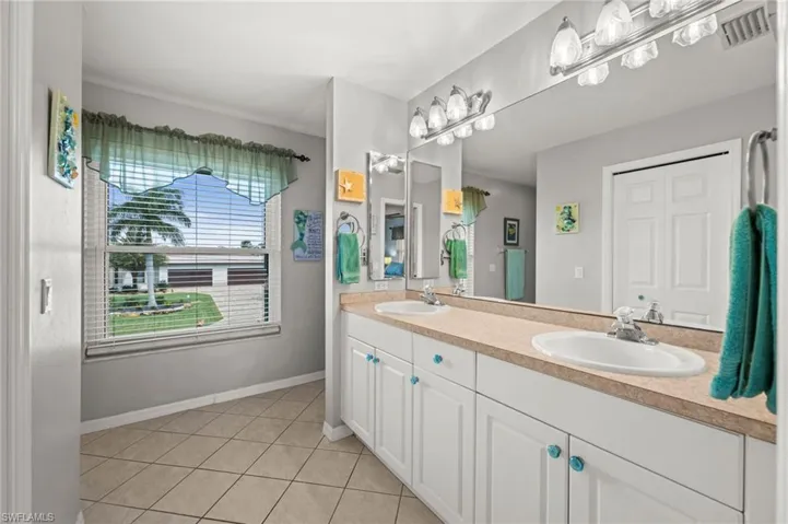 Primary En Suite