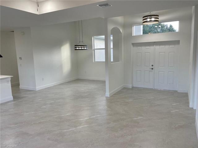 941  Sterling E ST, Lehigh Acres, FL 33974