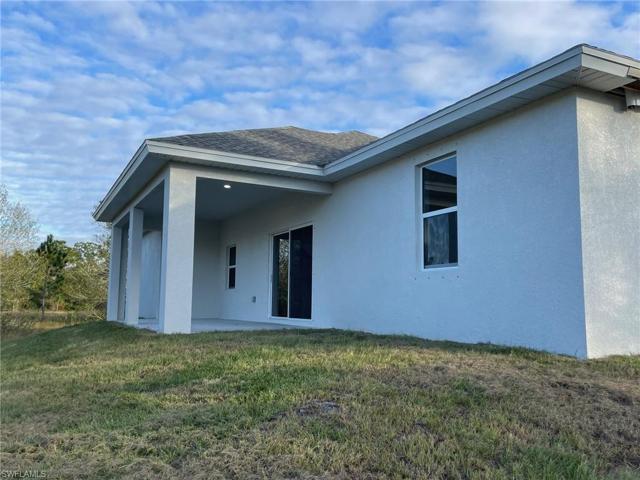 941  Sterling E ST, Lehigh Acres, FL 33974
