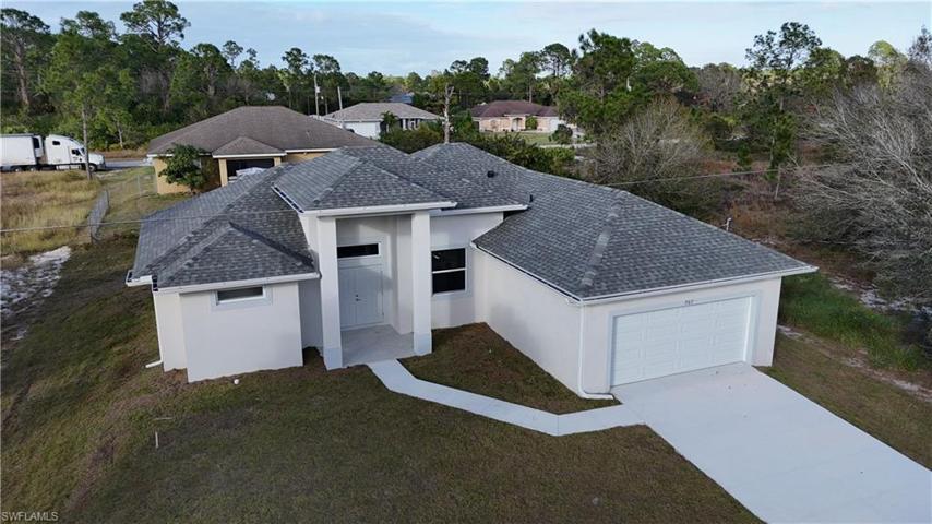 941  Sterling E ST, Lehigh Acres, FL 33974