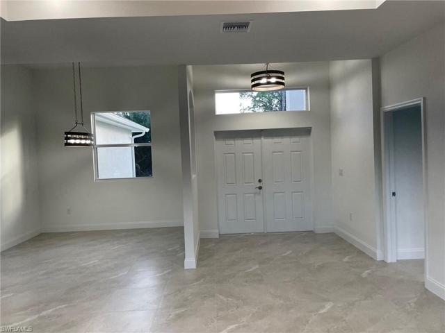 941  Sterling E ST, Lehigh Acres, FL 33974