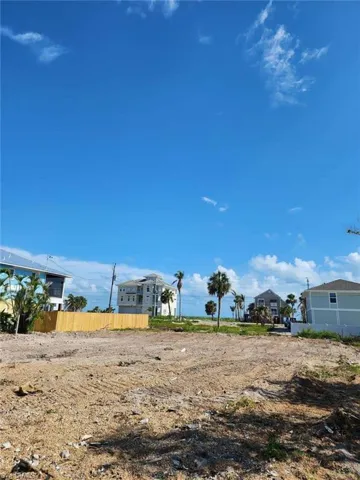 7910  Buccaneer  DR, Fort Myers Beach, FL 33931