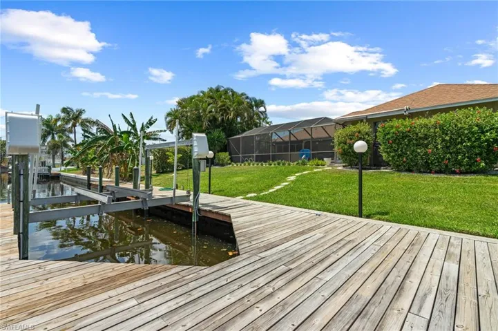 1906 Everest Pkwy, Cape Coral, Florida 33904