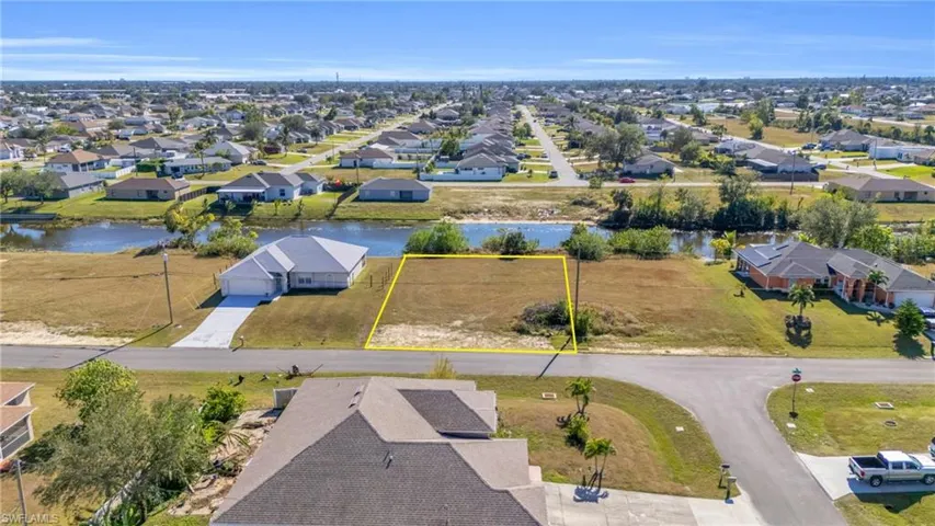 618 NE 12th  ST, Cape Coral, FL 33909