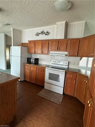 143  Oak  DR, Clewiston, FL 33440