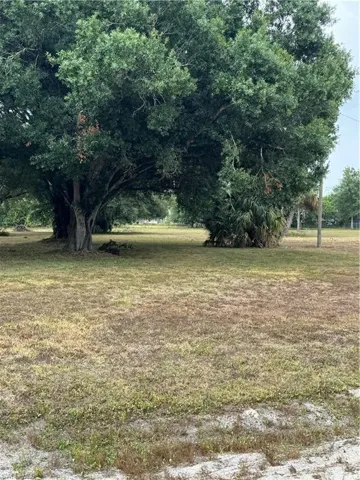 143  Oak  DR, Clewiston, FL 33440