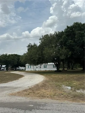 143  Oak  DR, Clewiston, FL 33440