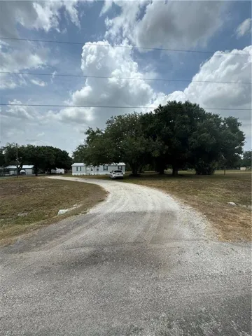 143  Oak  DR, Clewiston, FL 33440