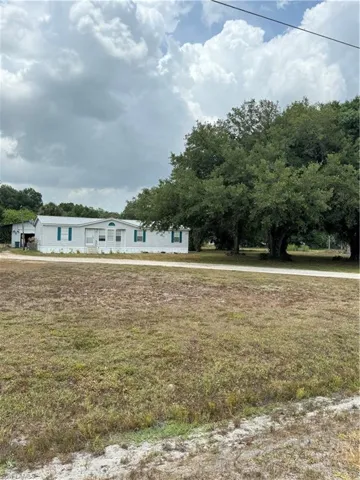 143  Oak  DR, Clewiston, FL 33440
