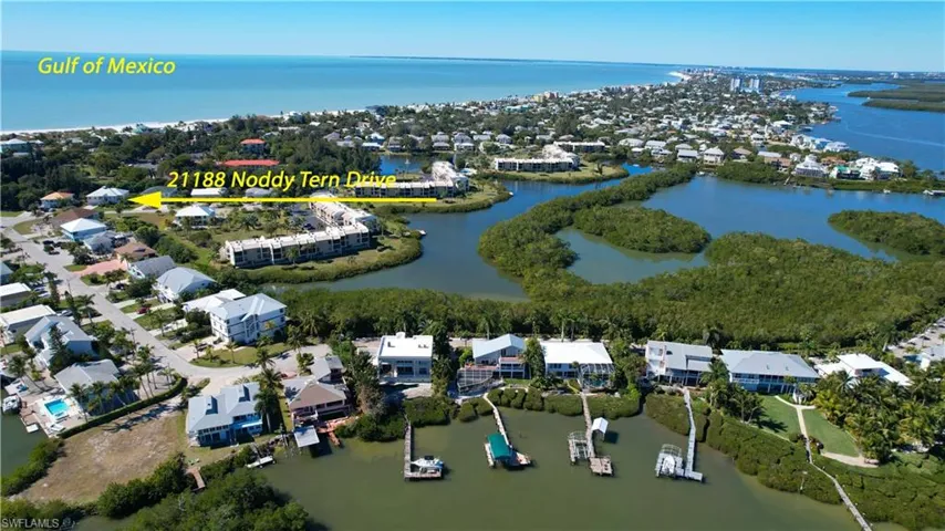 IF YOU PREFER A LARGER "POOL", THE GULF OF MEXICO IS JUST A COUPLE OF BLOCKS AWAY!