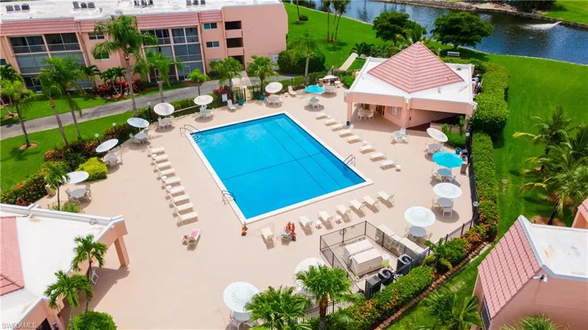 190 Turtle Lake Ct 311, Naples, Florida 34105