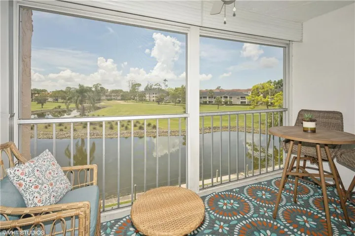 190 Turtle Lake Ct 311, Naples, Florida 34105