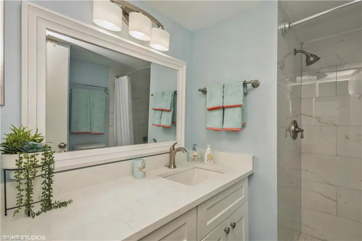 190 Turtle Lake Ct 311, Naples, Florida 34105