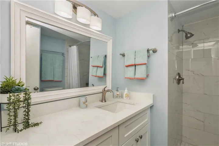 190 Turtle Lake Ct 311, Naples, Florida 34105