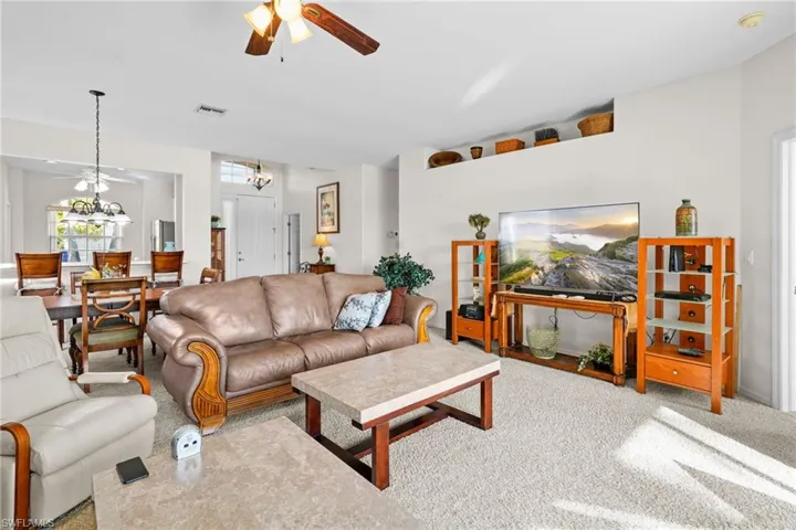 11227 Lakeland Cir, Fort Myers, Florida 33913
