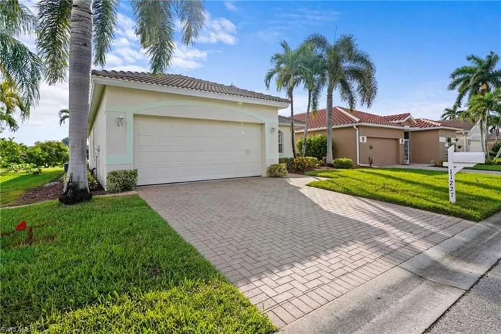 11227 Lakeland Cir, Fort Myers, Florida 33913