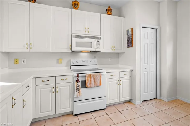 11227 Lakeland Cir, Fort Myers, Florida 33913