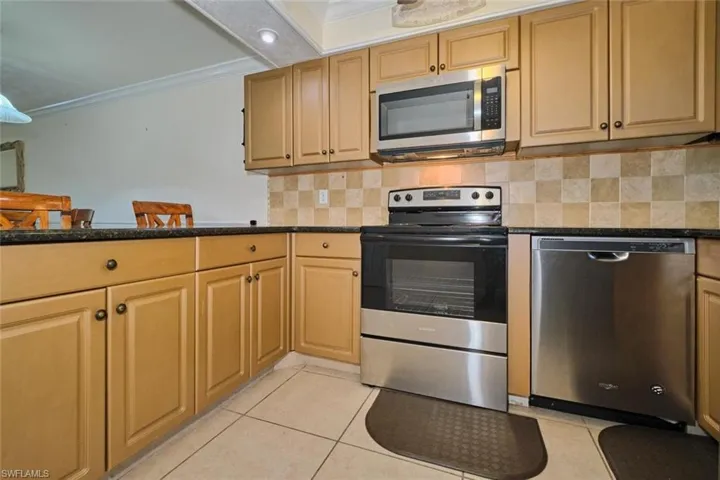 6777 Winkler Rd 142, Fort Myers, Florida 33919