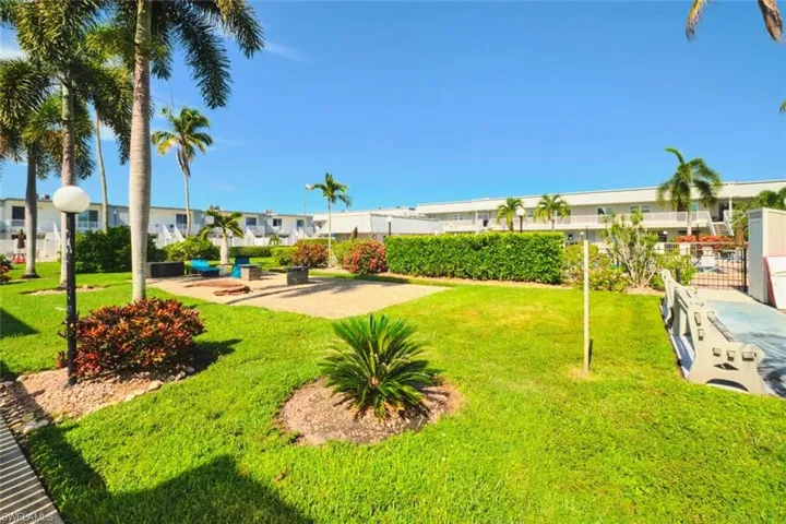 6777 Winkler Rd 142, Fort Myers, Florida 33919