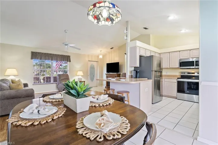 219 Ne 7th Pl, Cape Coral, Florida 33909
