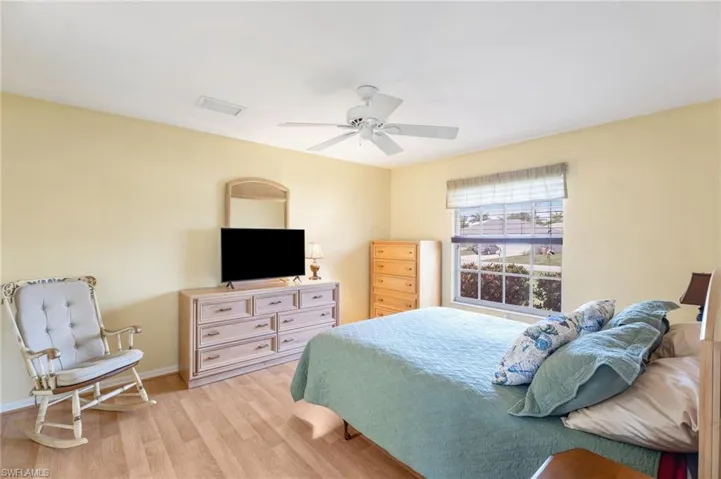 219 Ne 7th Pl, Cape Coral, Florida 33909