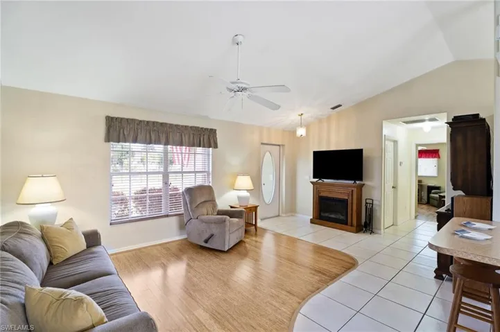 219 Ne 7th Pl, Cape Coral, Florida 33909