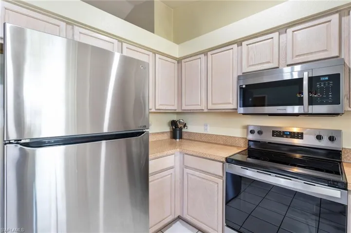 219 Ne 7th Pl, Cape Coral, Florida 33909