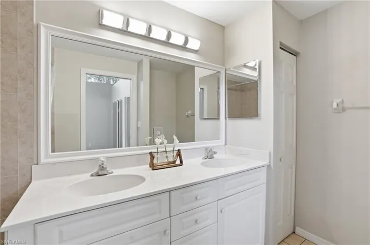 4263 Covey Cir 16b, Naples, Florida 34109