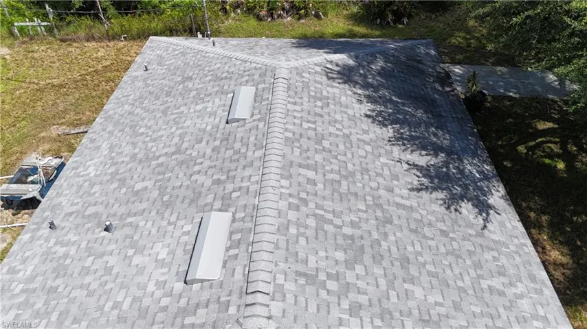 1421  Pine  AVE, Lehigh Acres, FL 33972