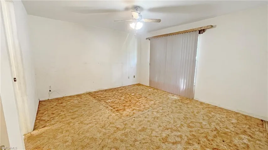 1421  Pine  AVE, Lehigh Acres, FL 33972