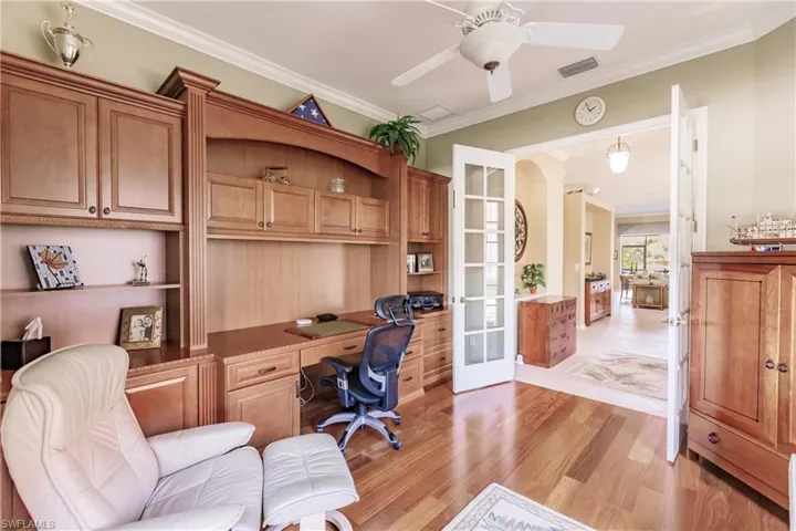 8286  Shorecrest  DR, Fort Myers, FL 33912
