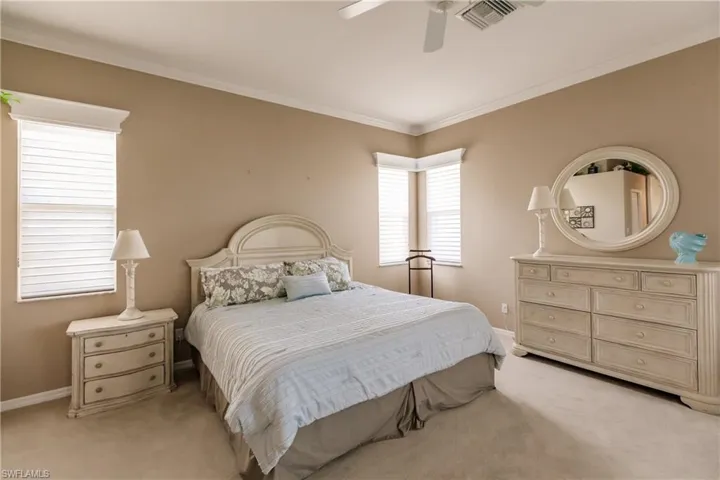 8286  Shorecrest  DR, Fort Myers, FL 33912
