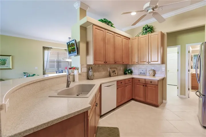 8286  Shorecrest  DR, Fort Myers, FL 33912