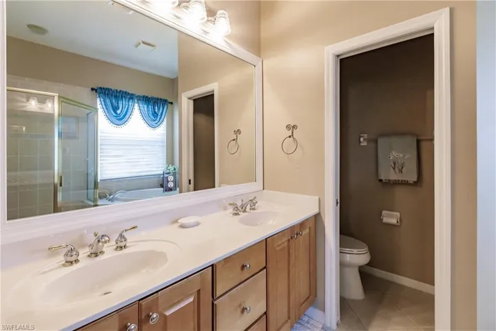 8286  Shorecrest  DR, Fort Myers, FL 33912