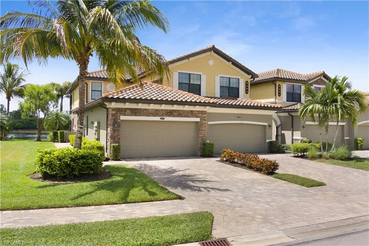 9484  Napoli  LN, Naples, FL 34113