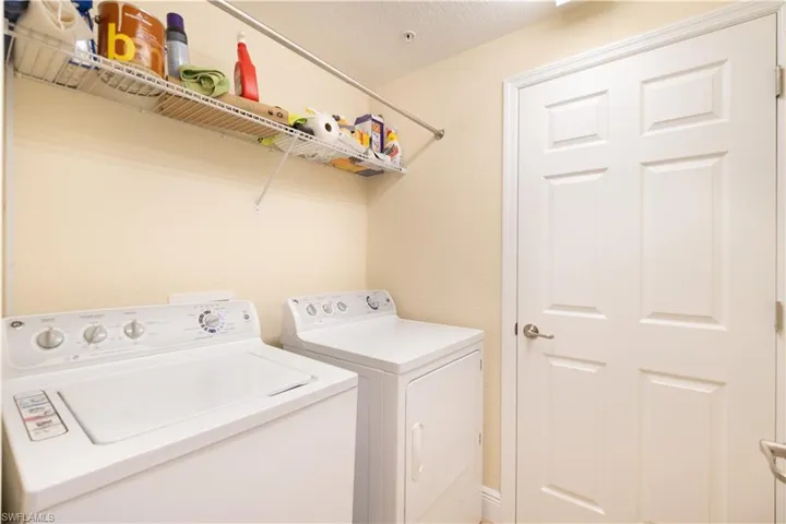 9484  Napoli  LN, Naples, FL 34113