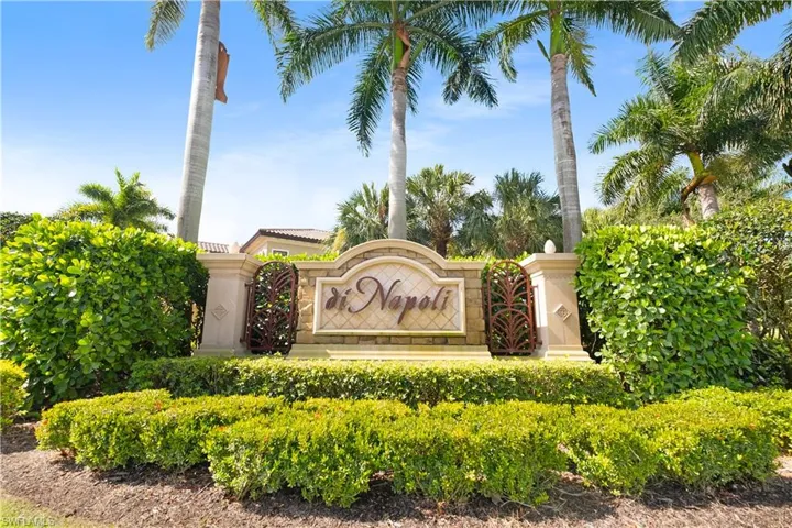 9484  Napoli  LN, Naples, FL 34113