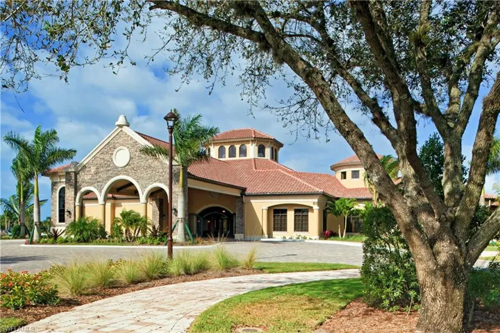 9484  Napoli  LN, Naples, FL 34113