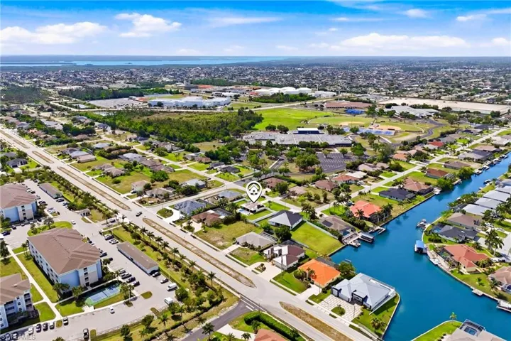 1732 Sw 36th Ter, Cape Coral, Florida 33914