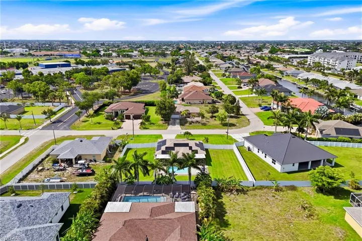 1732 Sw 36th Ter, Cape Coral, Florida 33914