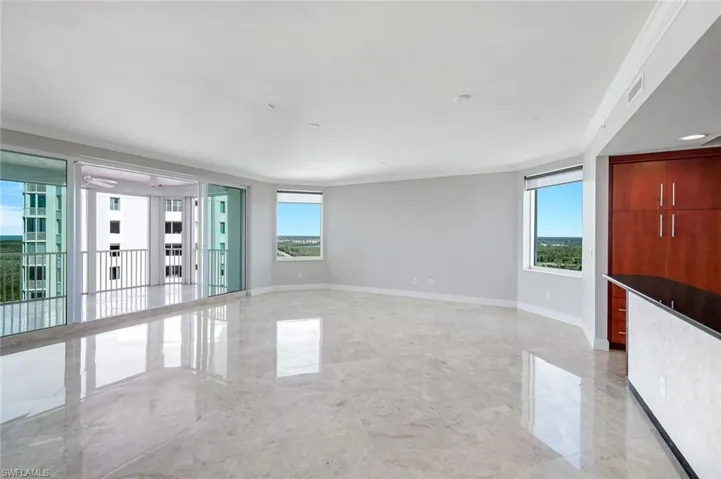 Grand Living Room Open to Lanai