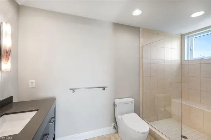 En-Suite Guest Bath